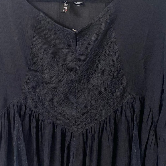 Fun & Flirt Elegant Black Tulle Lace Inserts 3/4 Sleeve Top Size Large - Picture 16 of 16
